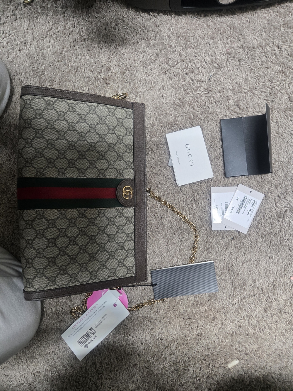 Gucci Gold Chain Shoulder Strap with Beige Price Tags